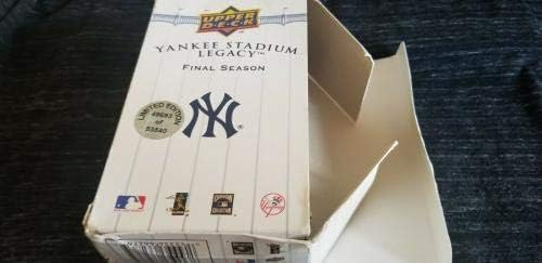 2008 Ud Yankee Stadyumu Legacy Orijinal Otantik Beyzbol Kartı Seti W / 2 Oyun Kullanılmış-MLB Oyun Kullanılmış Beyzbol